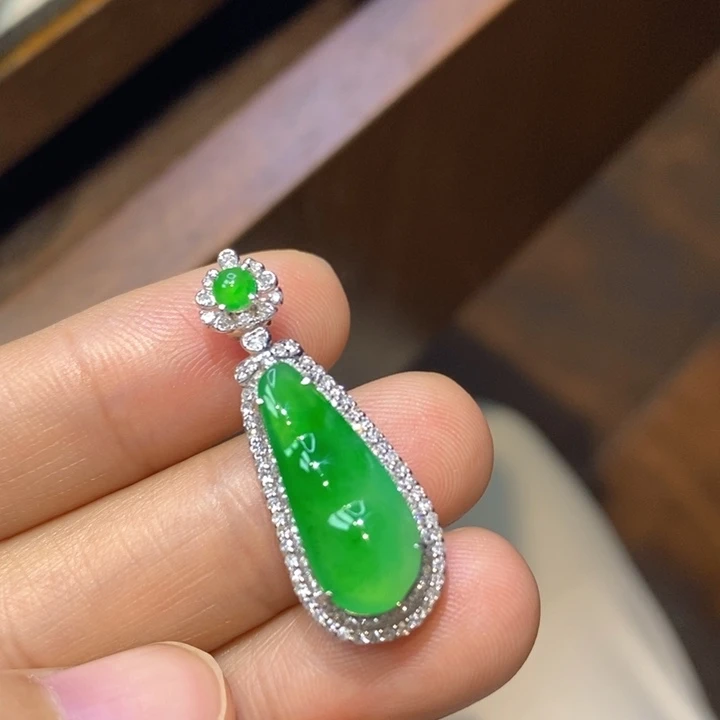 翡翠18K金镶嵌吊坠(不含链)