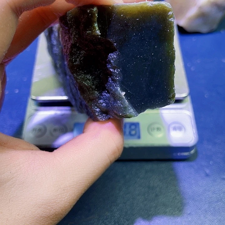 未镶嵌和田玉（糖玉）珠宝半成品