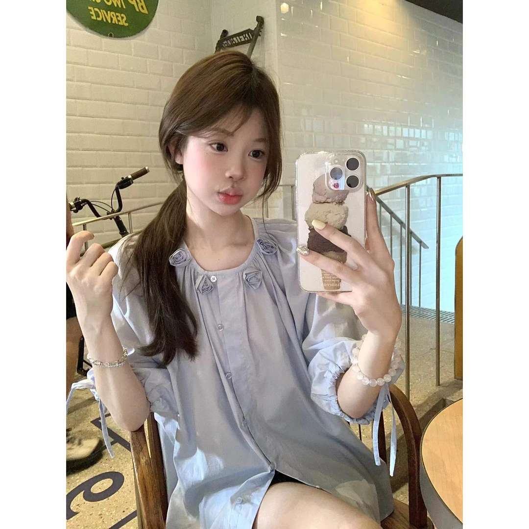 2025夏季新款甜美风立体花朵设计感宽松休闲圆领中袖衬衫上衣女装