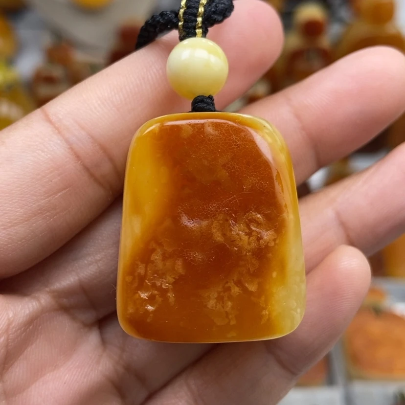 【闪购商品】琥珀颈饰未镶嵌