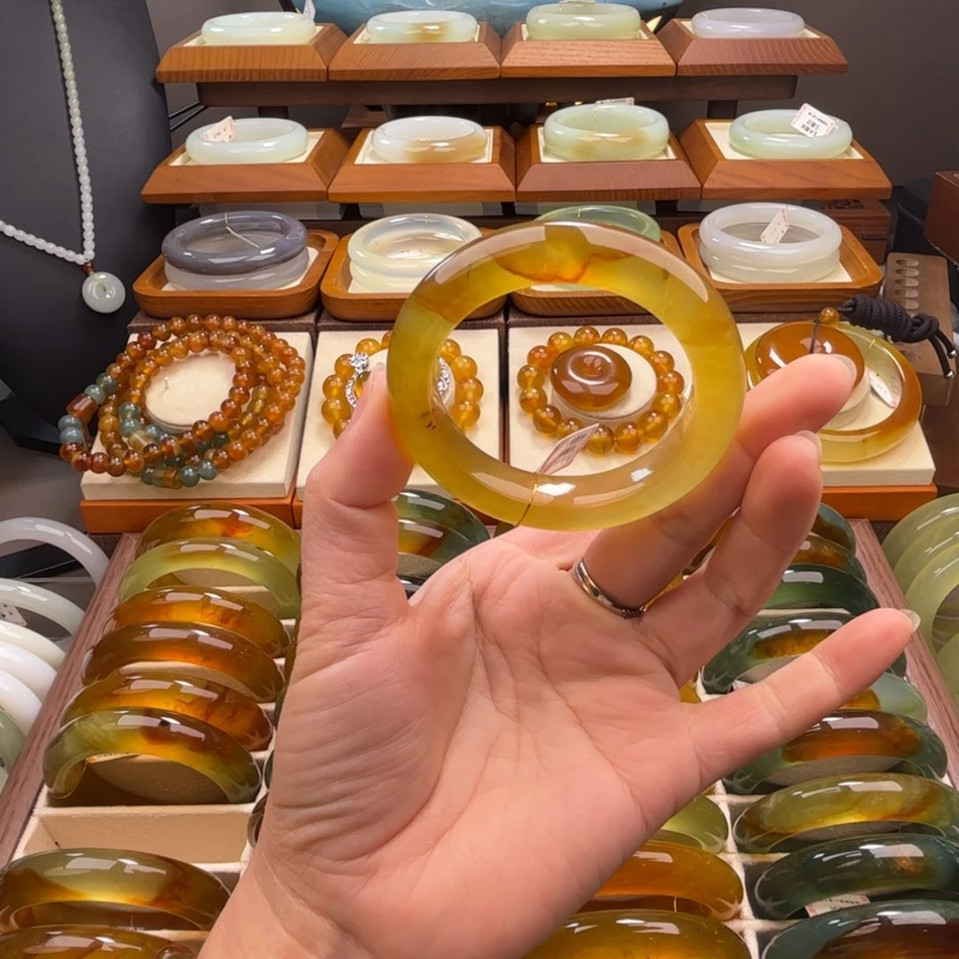 蛇纹石玉未镶嵌手镯54