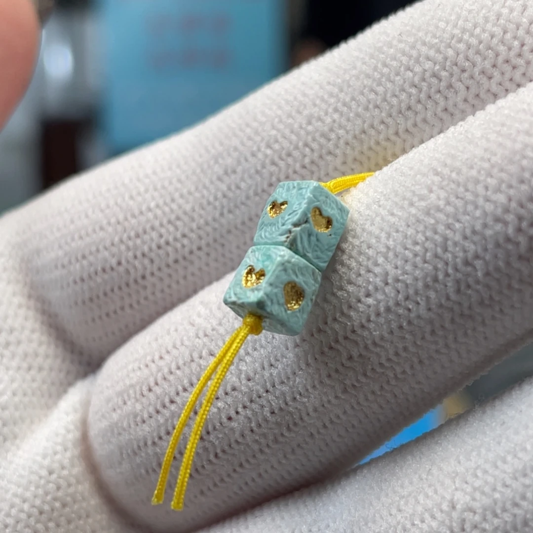 绿松石未镶嵌挂件