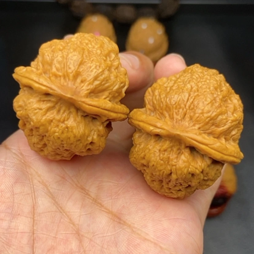 【闪购商品】文玩核桃把件42尺鱼子纹金蟾