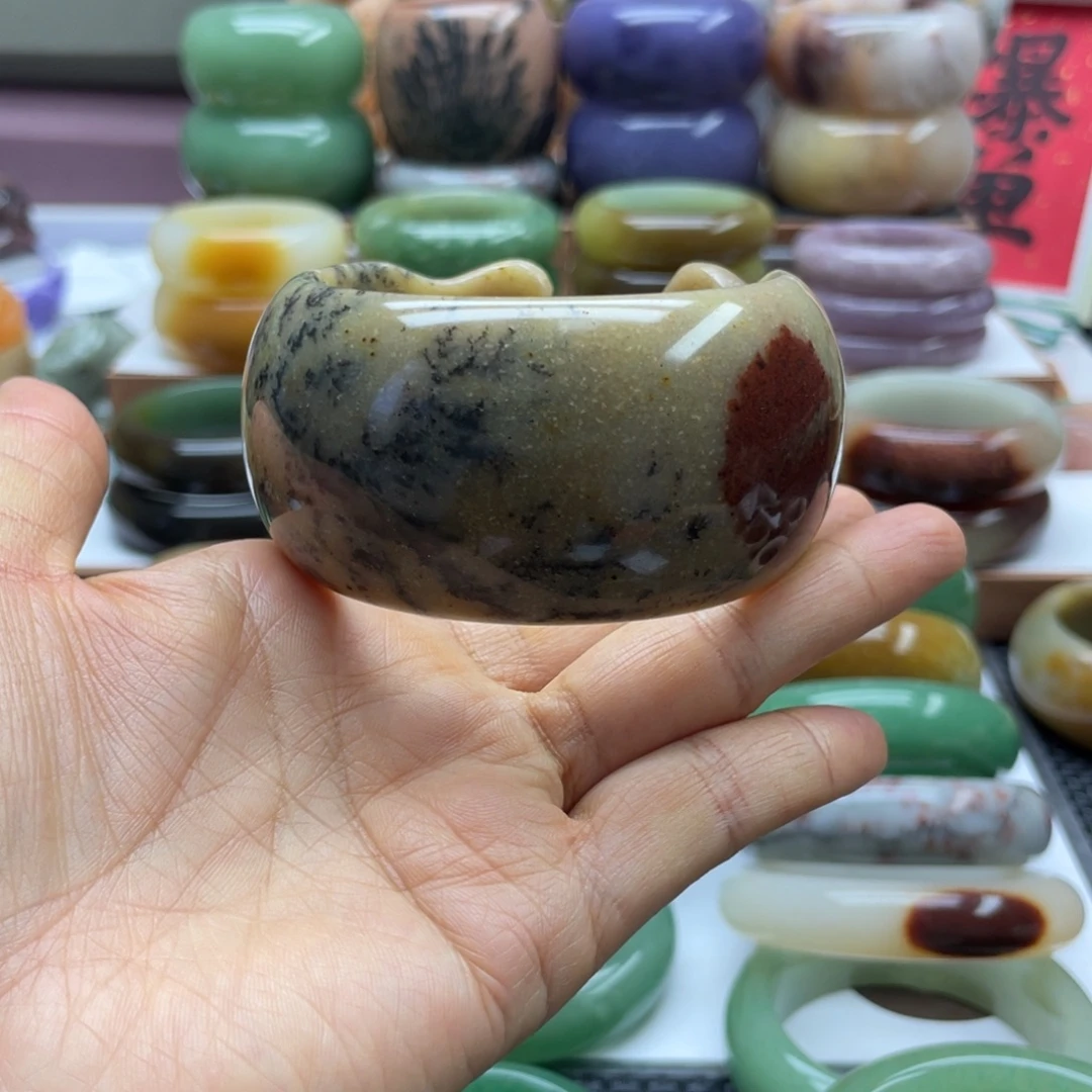 石英岩玉未镶嵌手镯