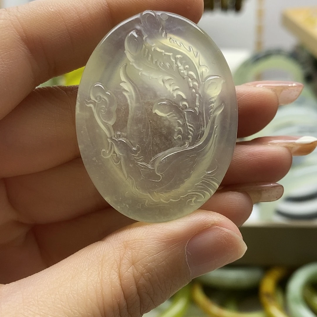 蛇纹石玉未镶嵌颈饰