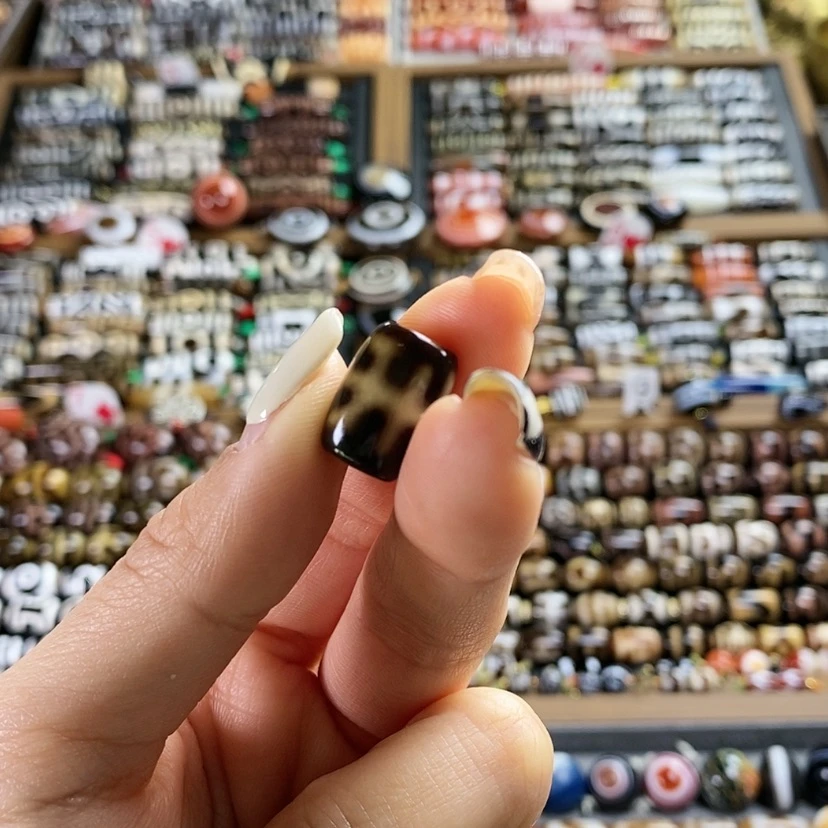 【闪购商品】玛瑙/玉髓散珠河****财