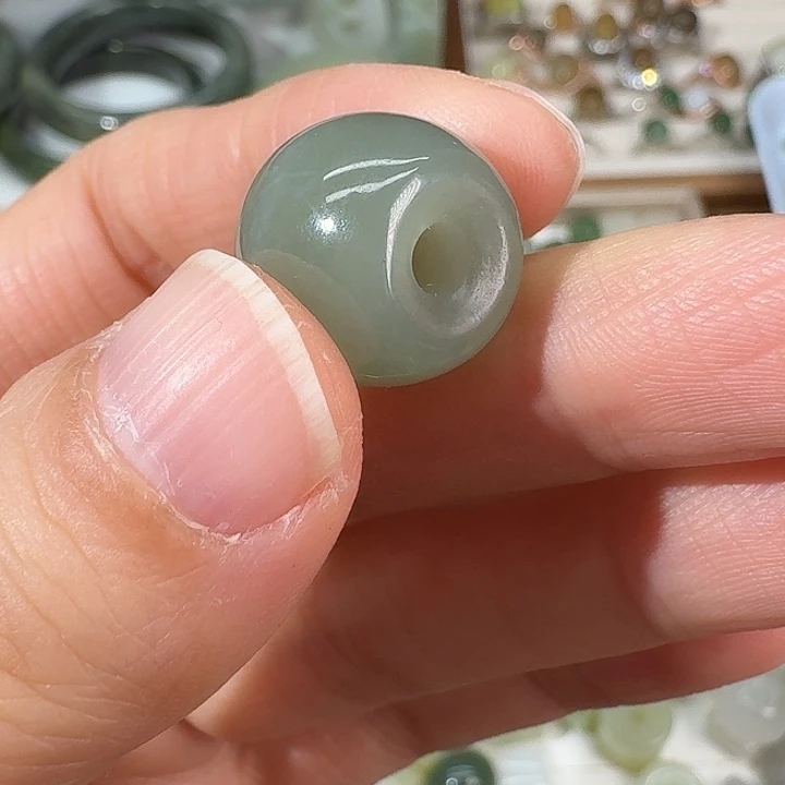 和田玉未镶嵌颈饰13.615.8