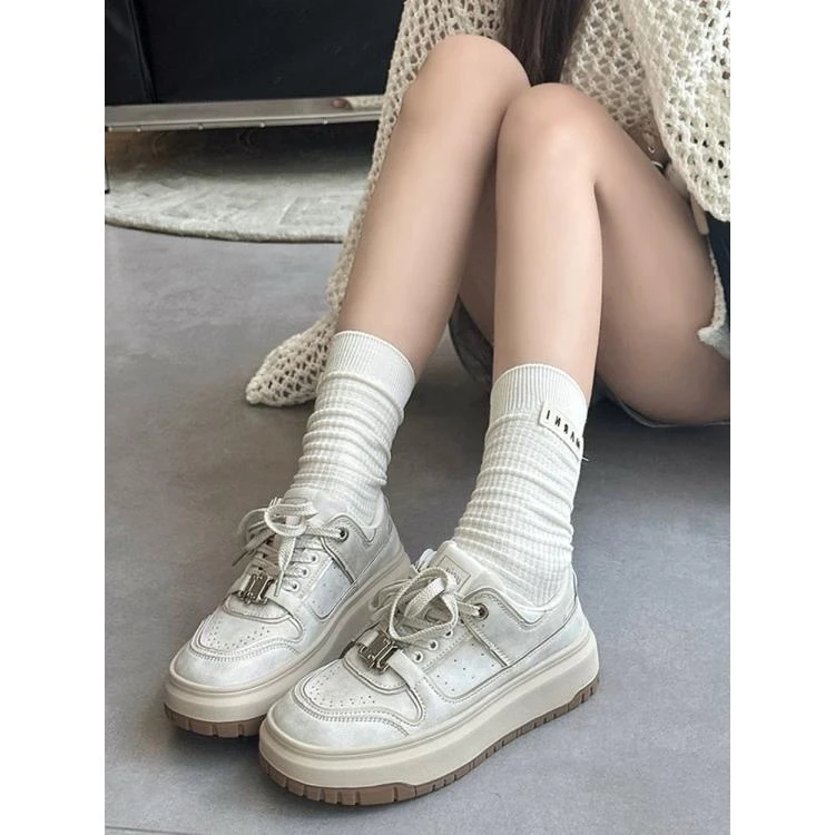 韩版新款小众白色面包鞋女ins潮2025冬季新款学生百搭休闲板鞋