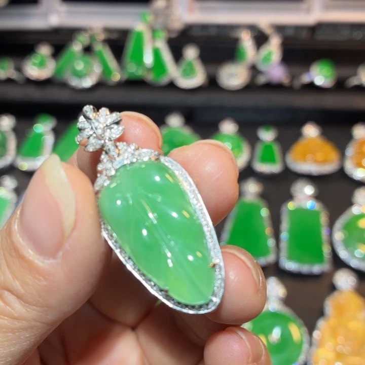 翡翠18K金镶嵌吊坠(不含链)翡翠