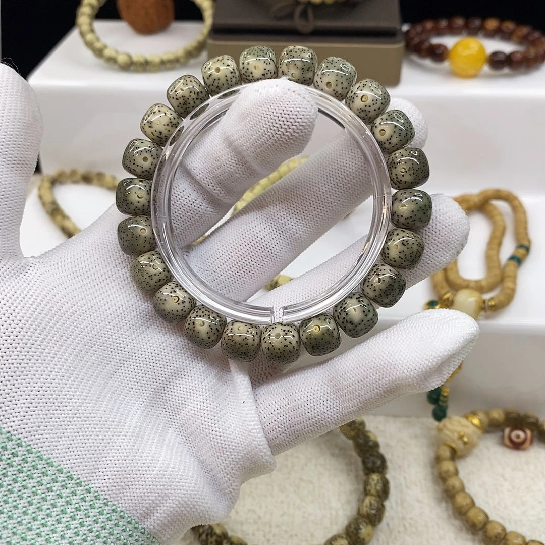 星月菩提手串绿包白 16