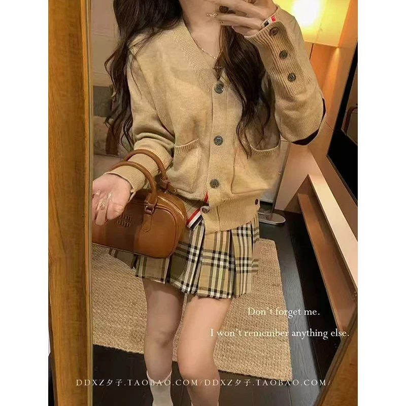 秋冬新款女休闲复古百褶裙学院气质套装时尚套装短款INS风两件套