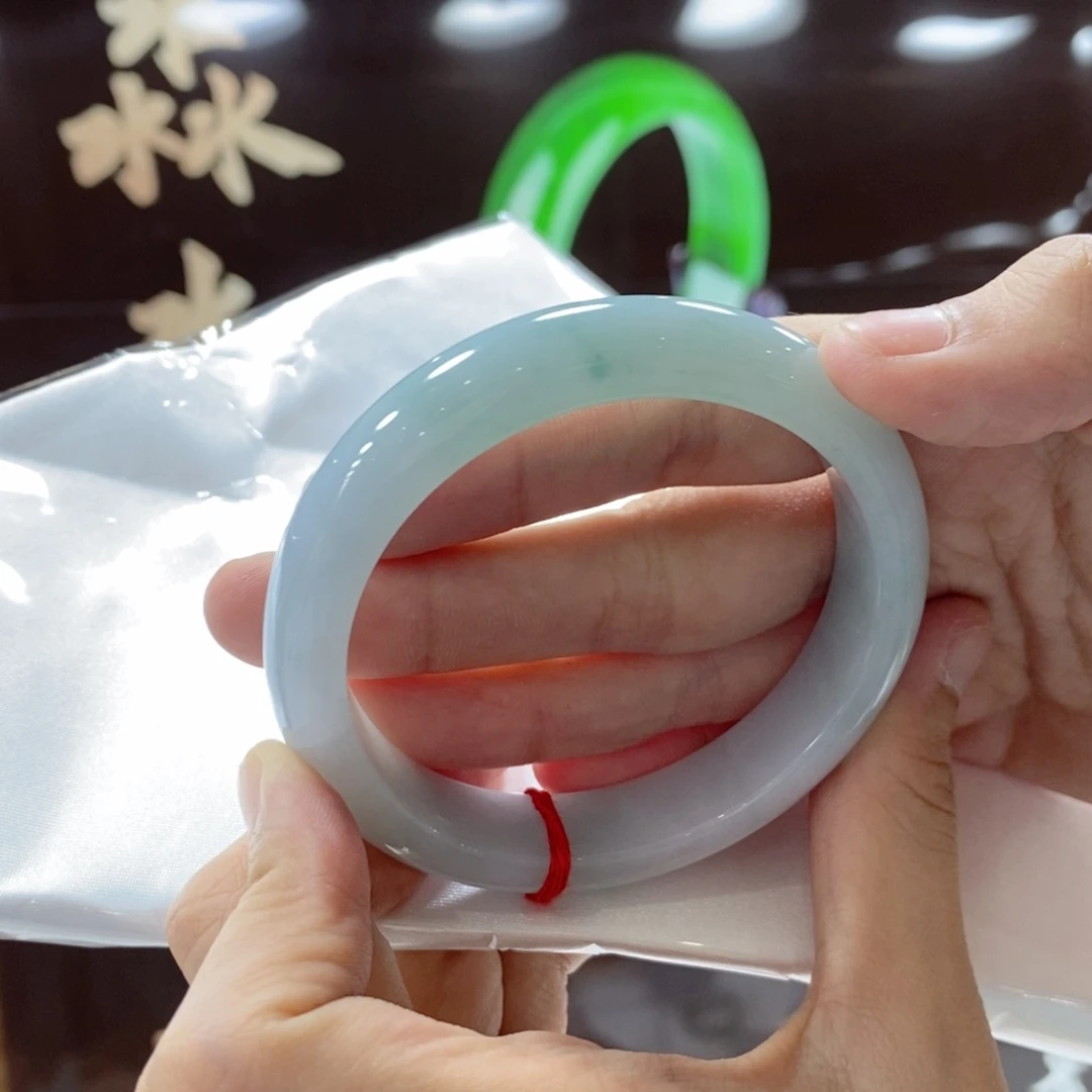 翡翠手镯未镶嵌买断