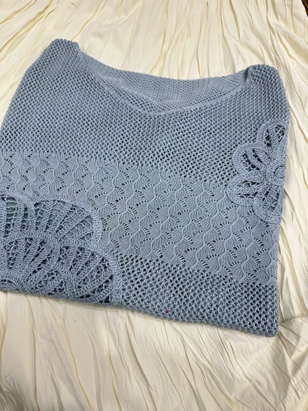 法式度假风镂空绣花设计V领针织罩衫女2025春夏新款百搭宽松2592