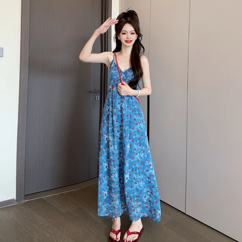 法式复古蓝色碎花吊带连衣裙子女夏季2025新款海边度假风长裙3497