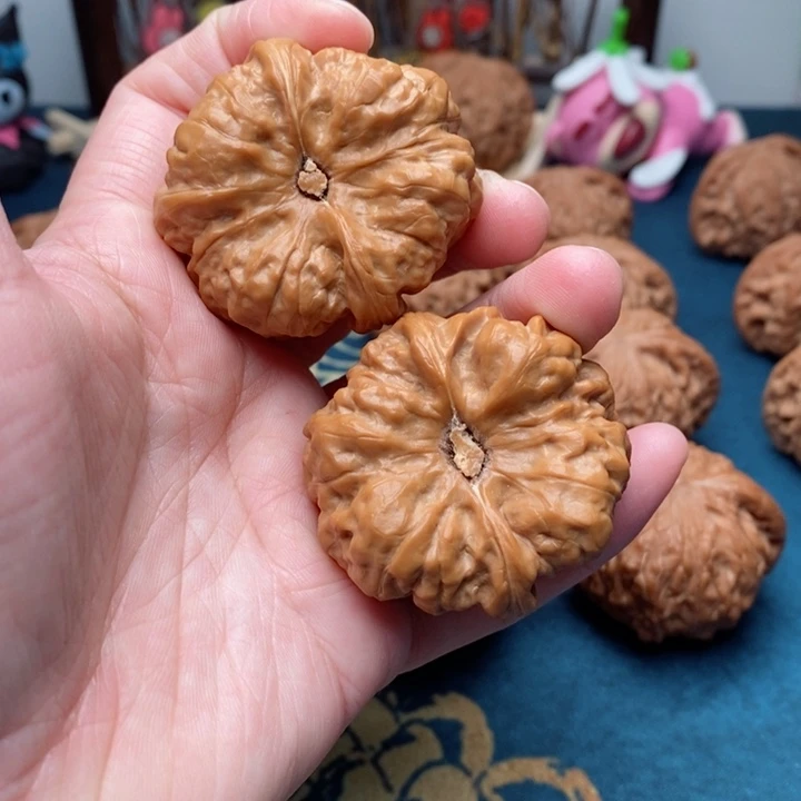 文玩核桃把件蛤蟆头42