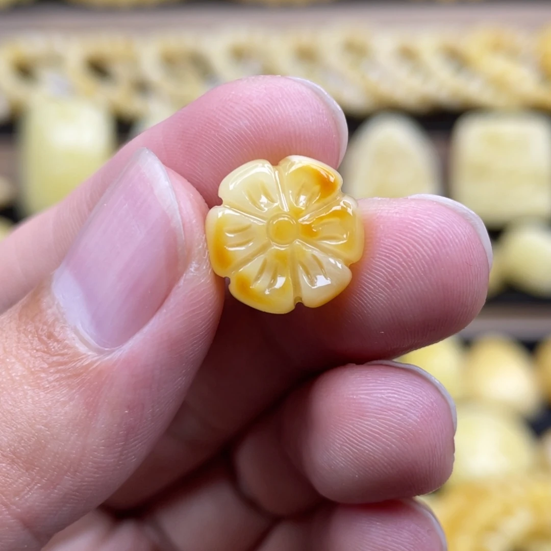 琥珀未镶嵌裸石琥珀蜜蜡