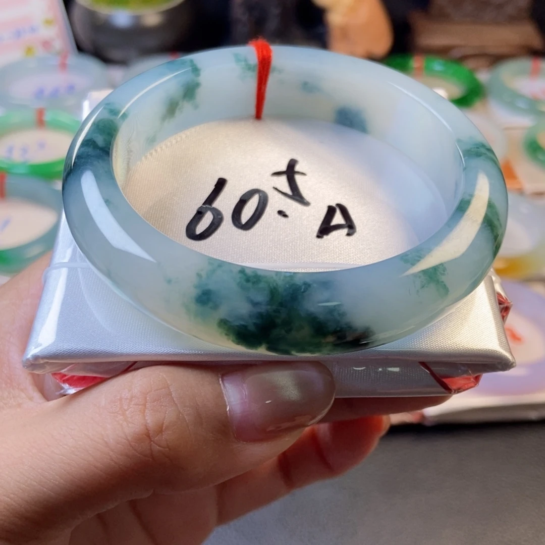 翡翠未镶嵌手镯14胶润飘花