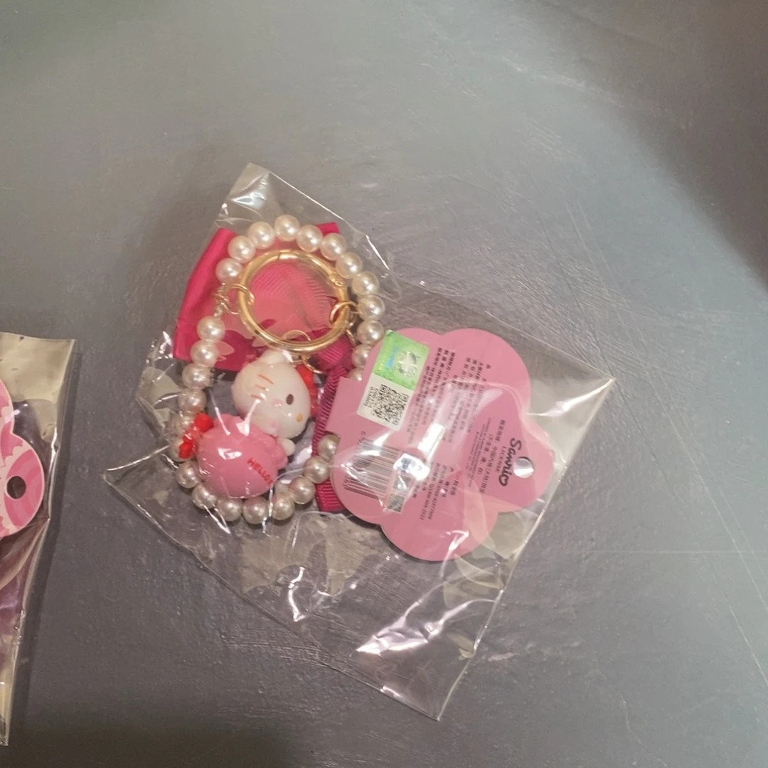 毛绒kt钥匙扣挂链