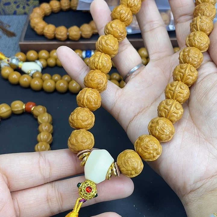 猴头核桃吊坠猴头