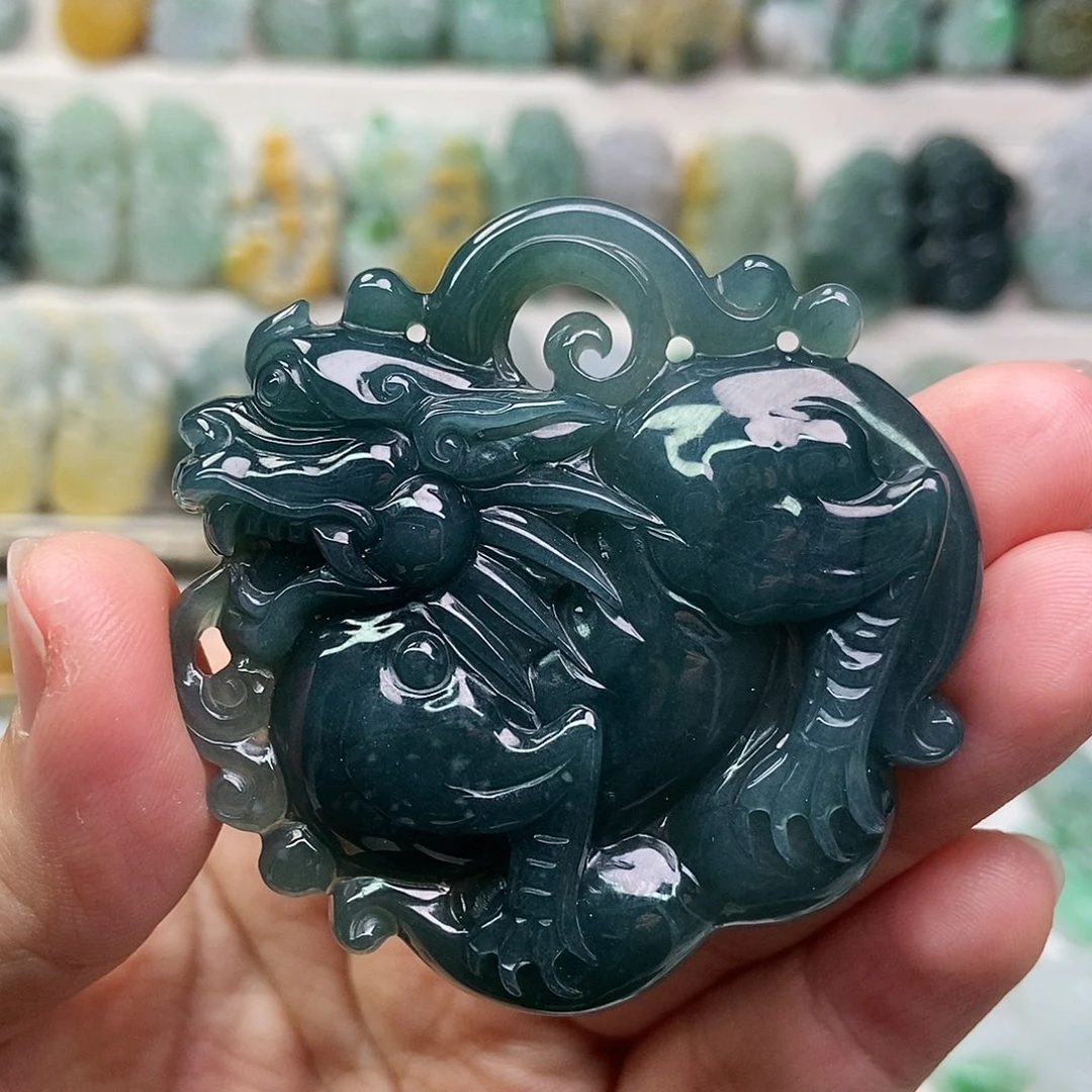 翡翠未镶嵌吊坠(赠链)