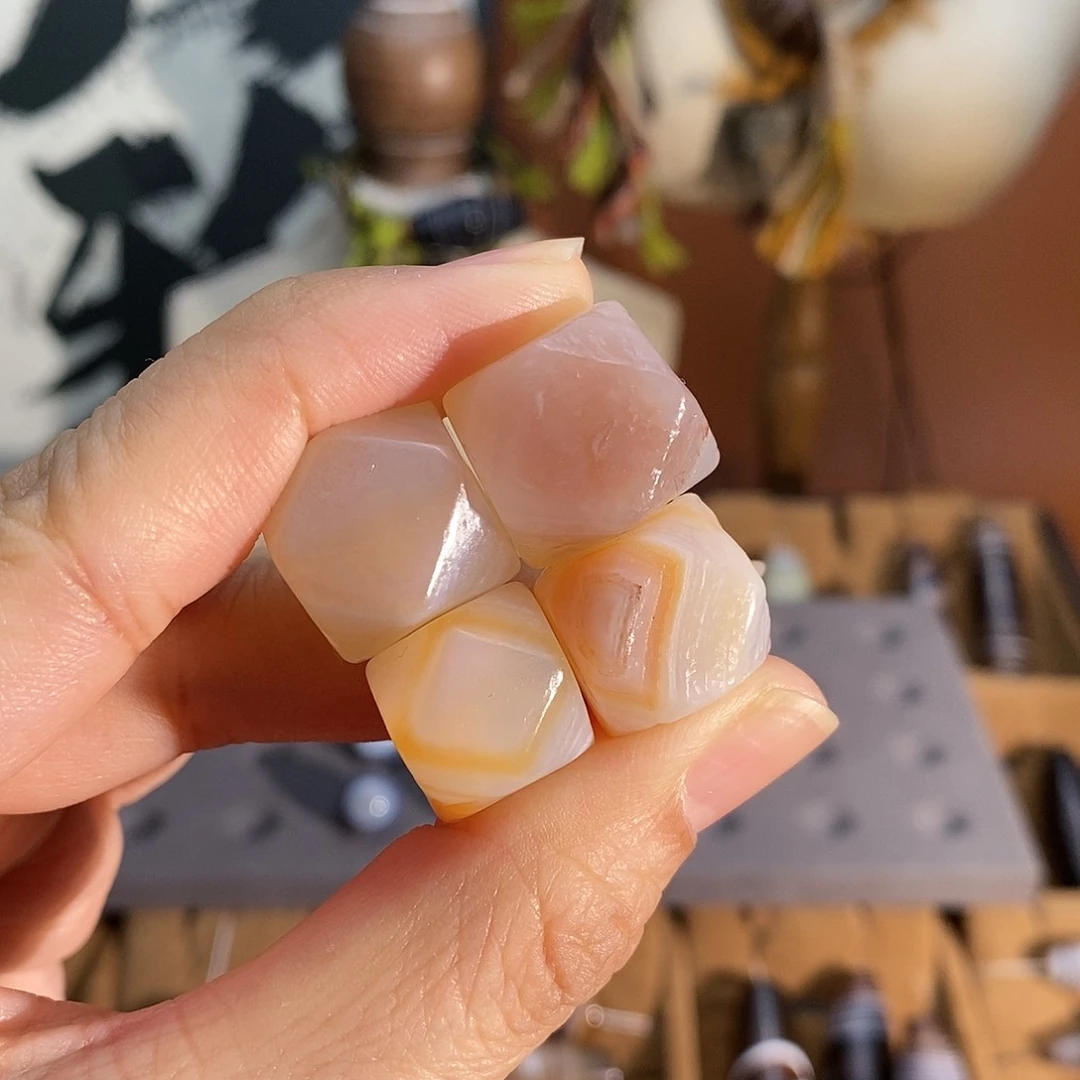 玛瑙/玉髓颈饰未镶嵌韩***师