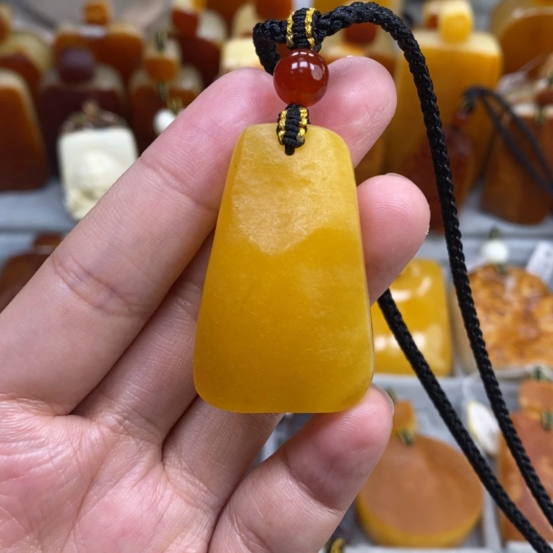 蜜蜡未镶嵌珠宝奇石