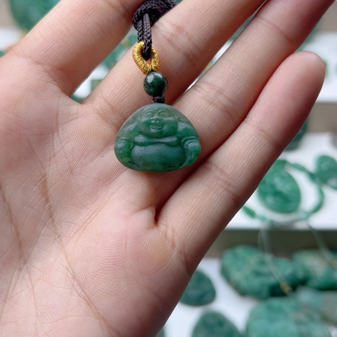 独山玉未镶嵌挂件