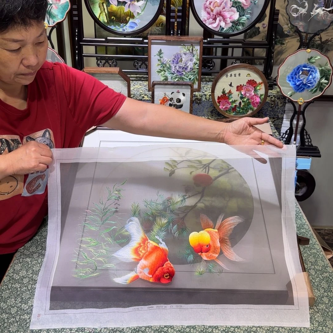 刺绣刺绣工艺精湛独特设计新颖时尚