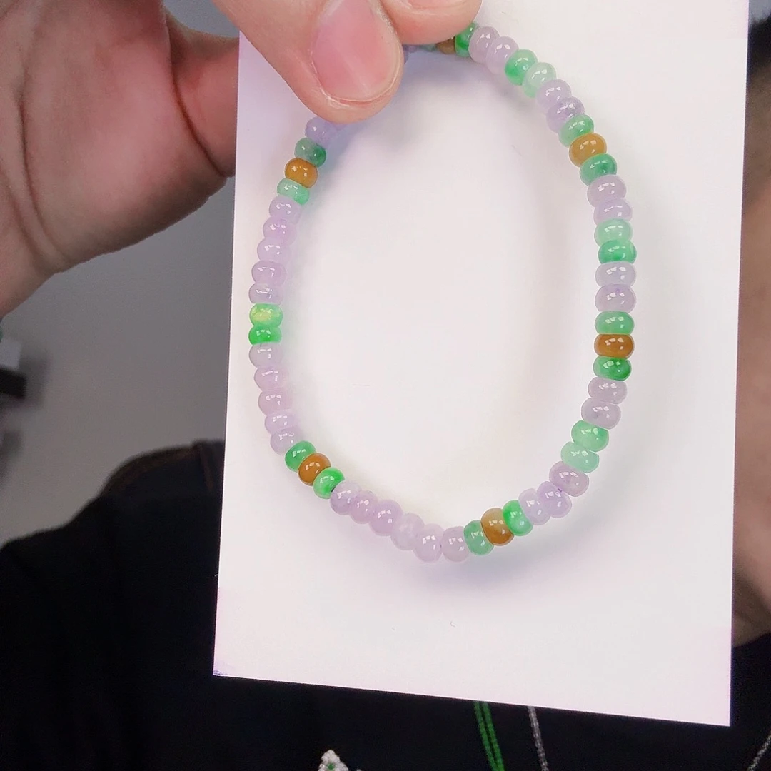 翡翠颈饰未镶嵌一件