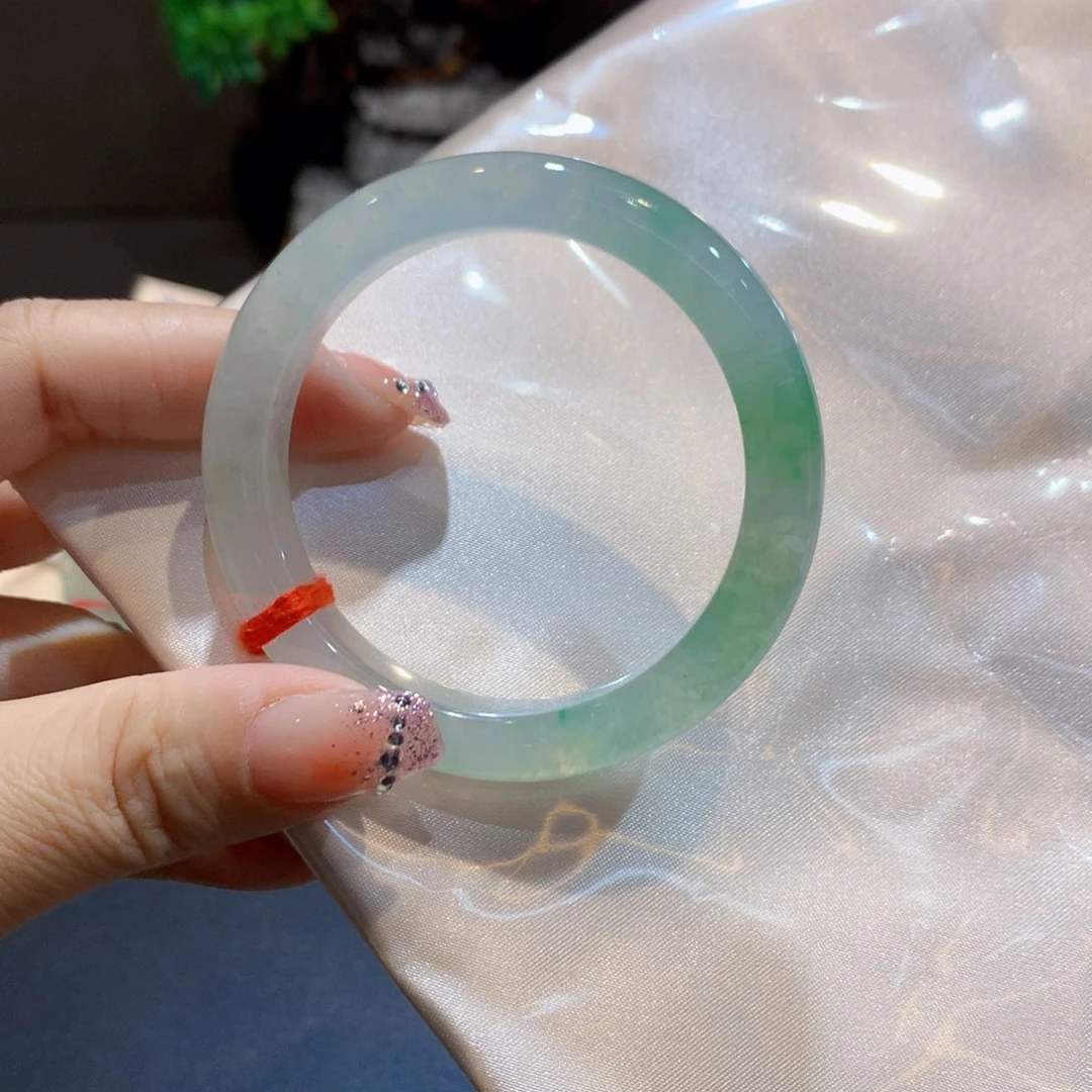 翡翠未镶嵌手镯翡翠手镯