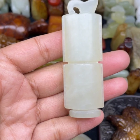 蛇纹石玉未镶嵌颈饰6