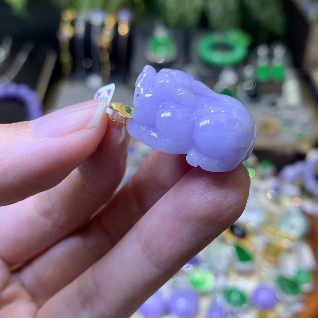 颈饰18K金镶嵌翡翠