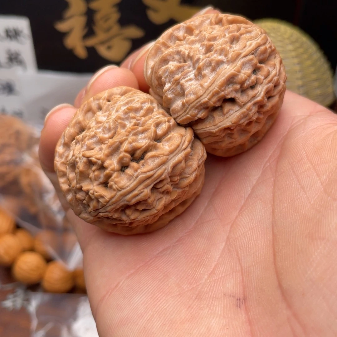 文玩核桃把件c7号37白狮子
