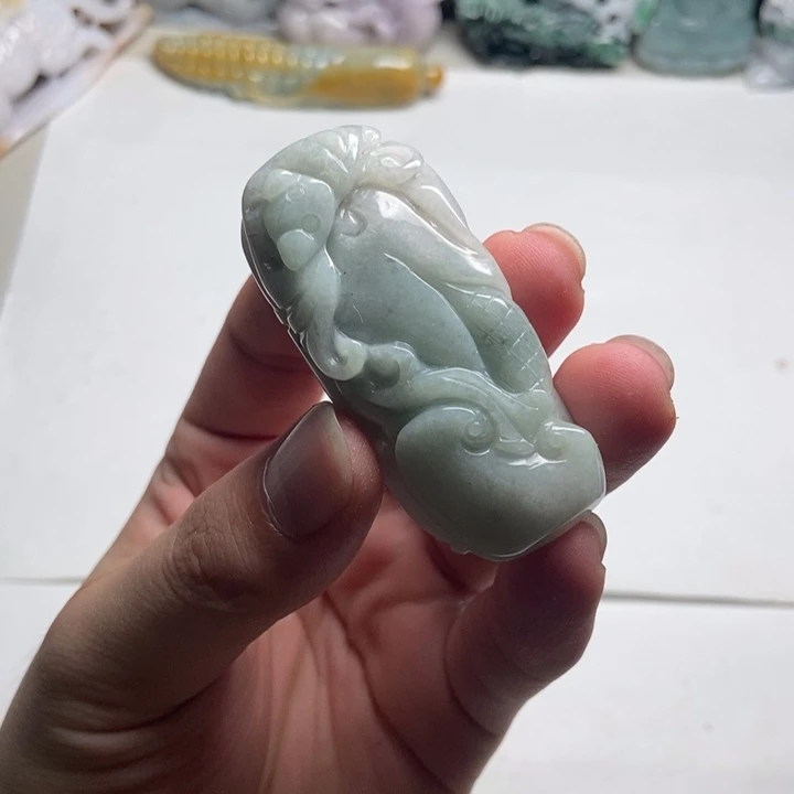 颈饰未镶嵌翡翠玉米1