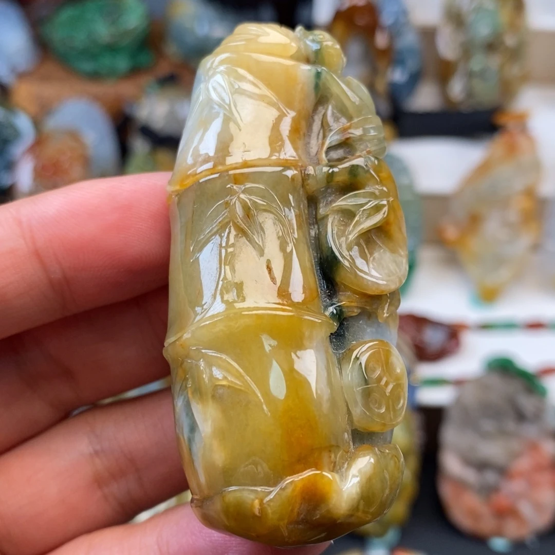 用***5翡翠未镶嵌颈饰节节高升