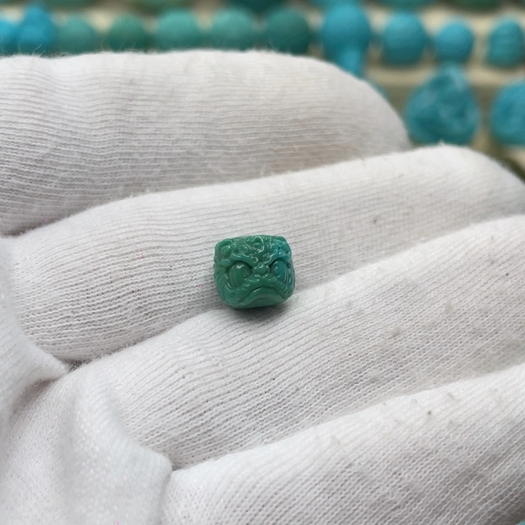 绿松石未镶嵌颈饰卡9-8