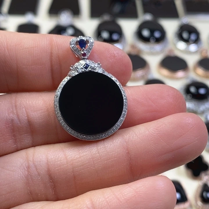 翡翠颈饰18K金镶嵌缅甸天然翡翠墨翠