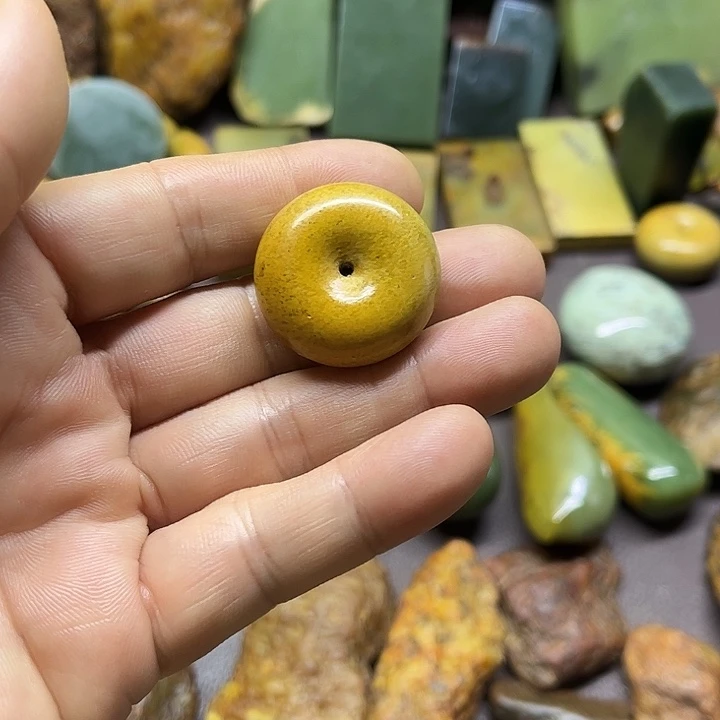 岫岩河磨玉（透闪石质玉）未镶嵌挂件