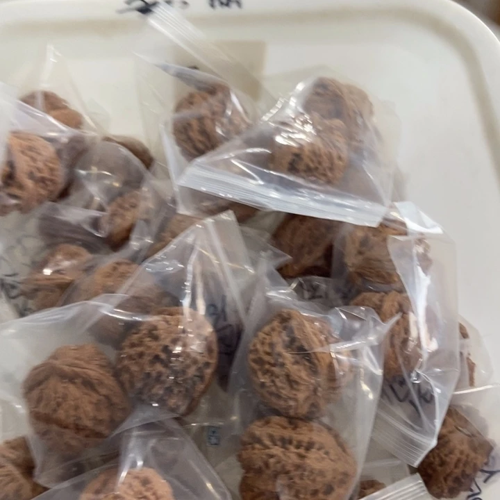 吊坠文玩核桃大南疆瑕疵