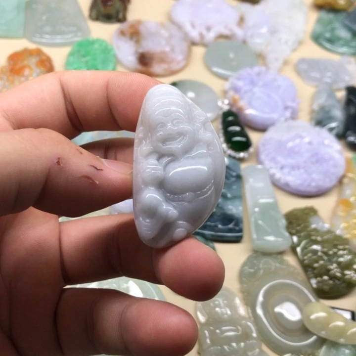 翡翠未镶嵌颈饰链接