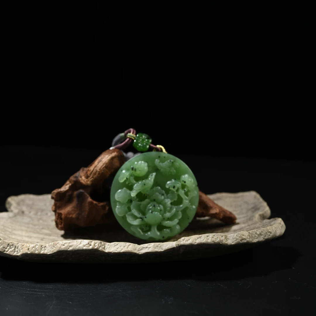 Lot8805 2511130064和田玉碧玉花开富贵挂牌/保利