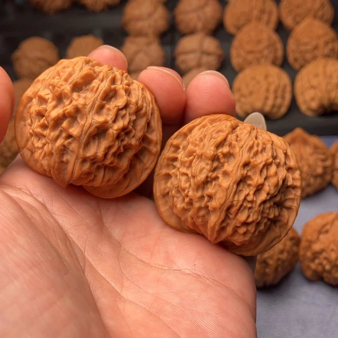 文玩核桃把件宫**财核老闷