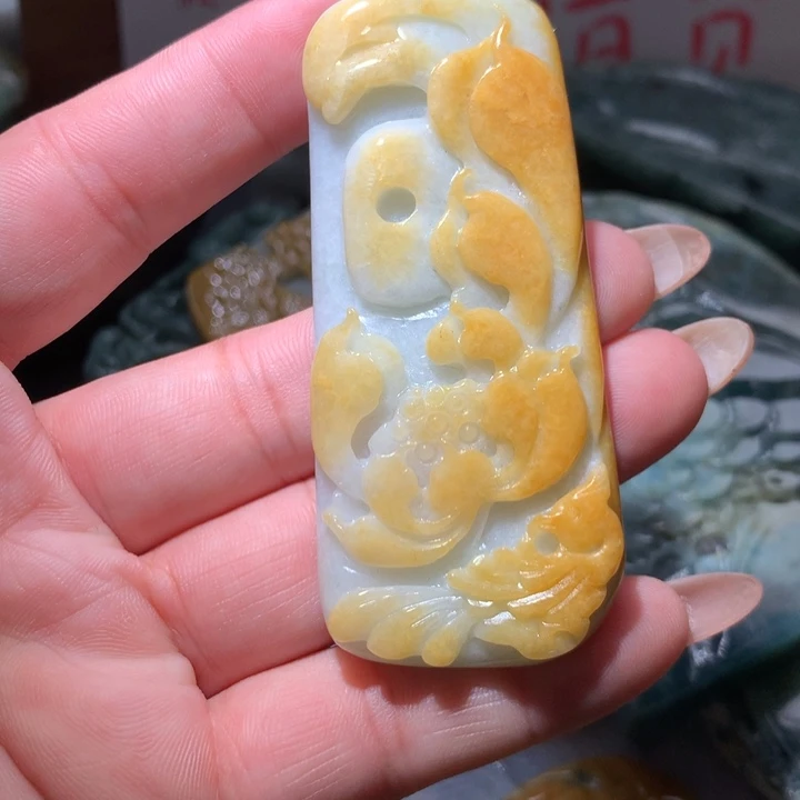 翡翠未镶嵌颈饰保真天然A货翡翠