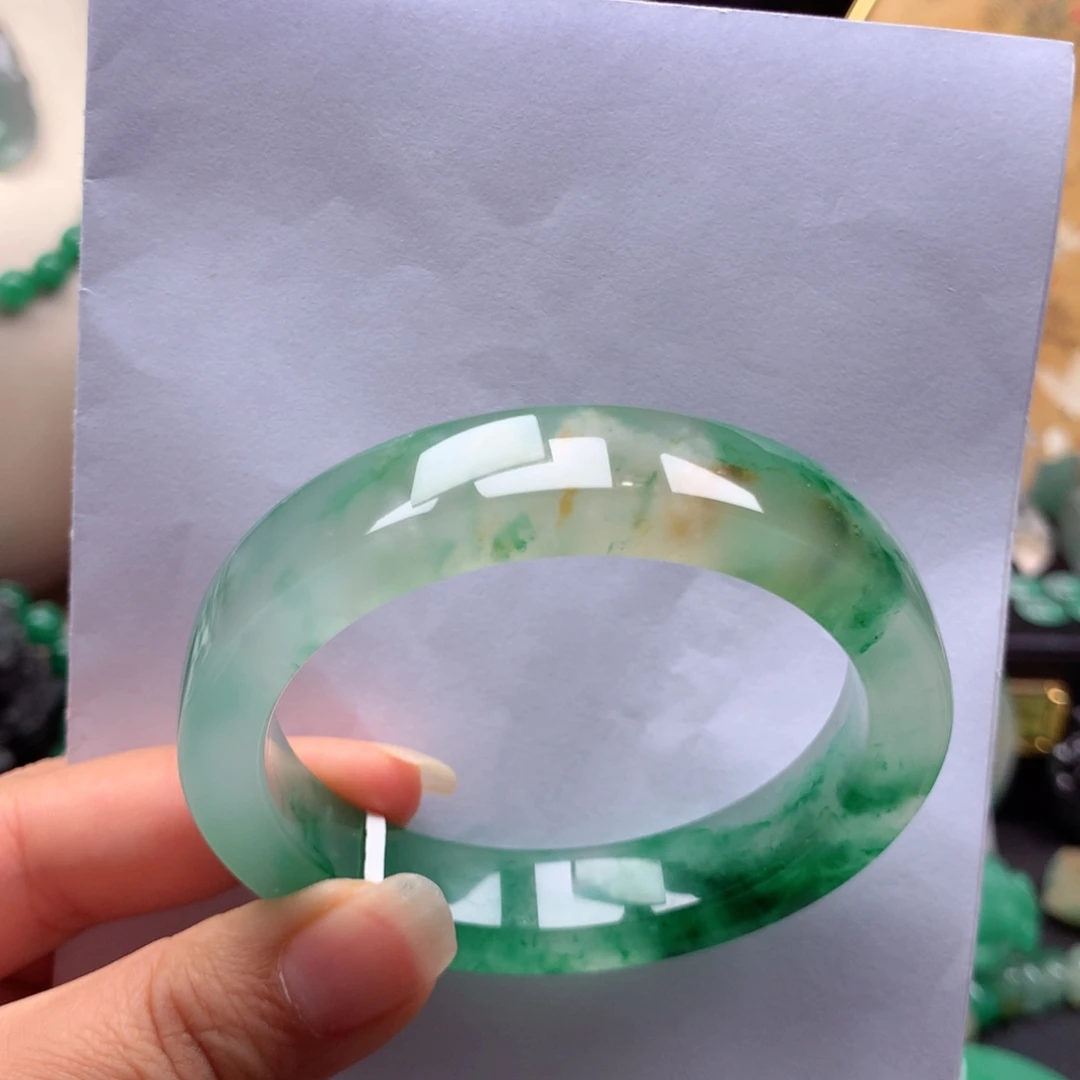 用***0石英质玉未镶嵌手镯