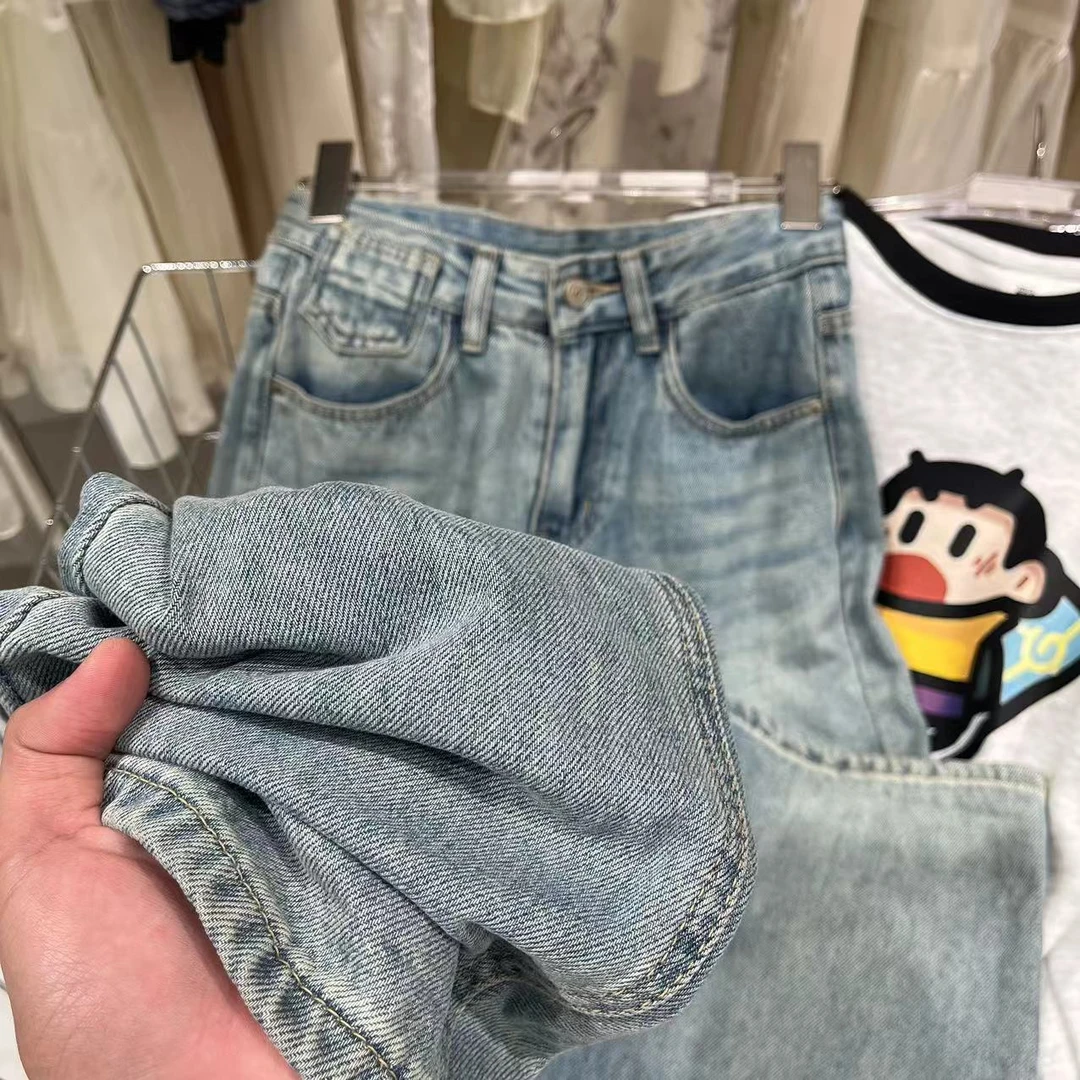 W00706 宽松直筒牛仔裤高腰显瘦裤（扣眼已开裤脚挽起介意勿拍）