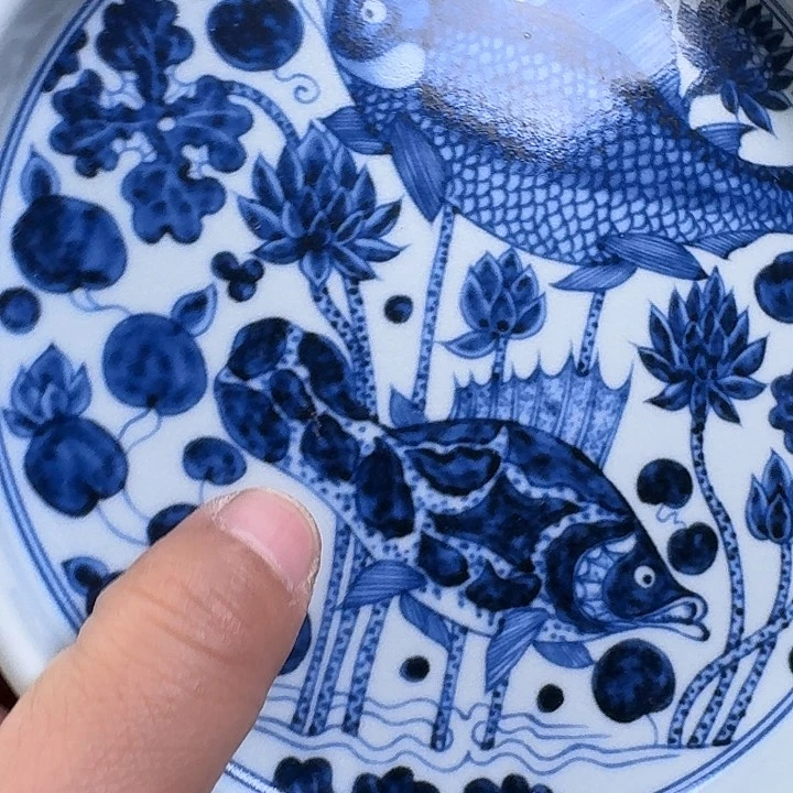 瓷片青花鱼藻纹大壶承