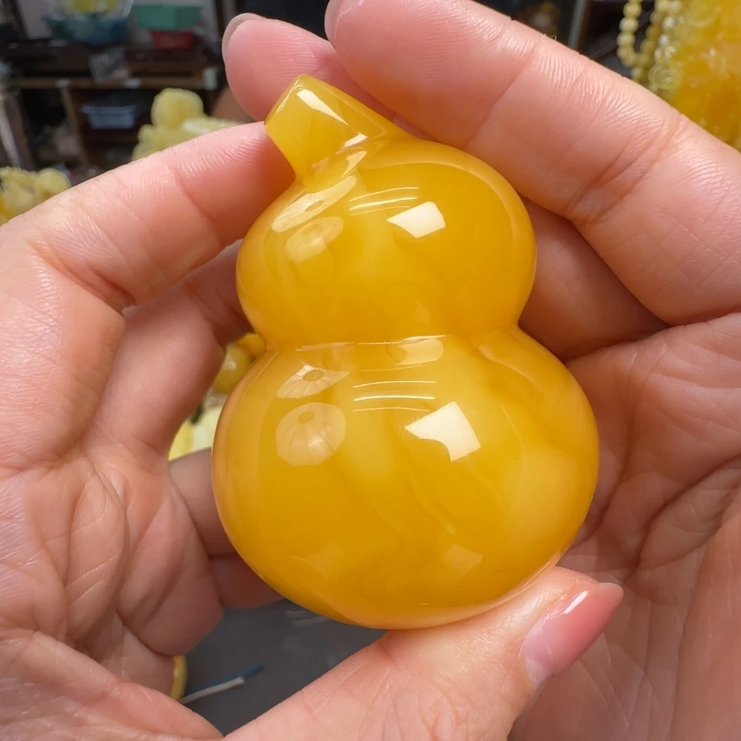 蜜蜡未镶嵌珠宝奇石