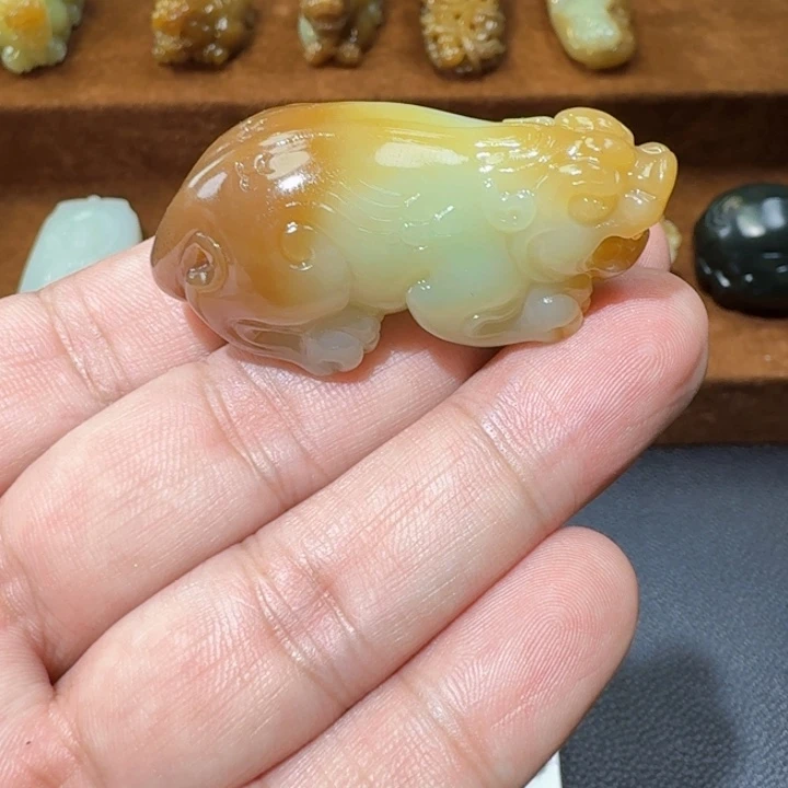 未镶嵌和田玉挂件