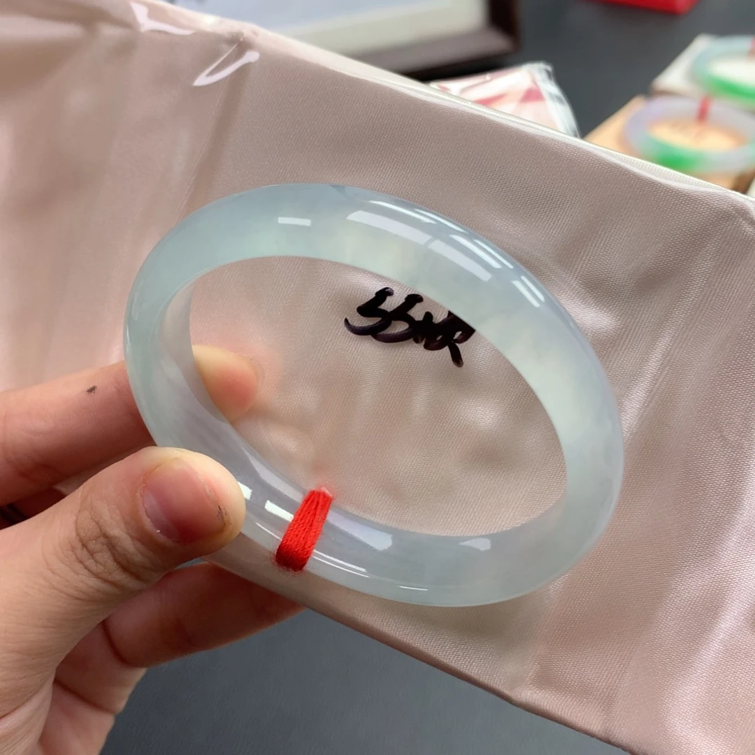 翡翠未镶嵌手镯15号贵妃