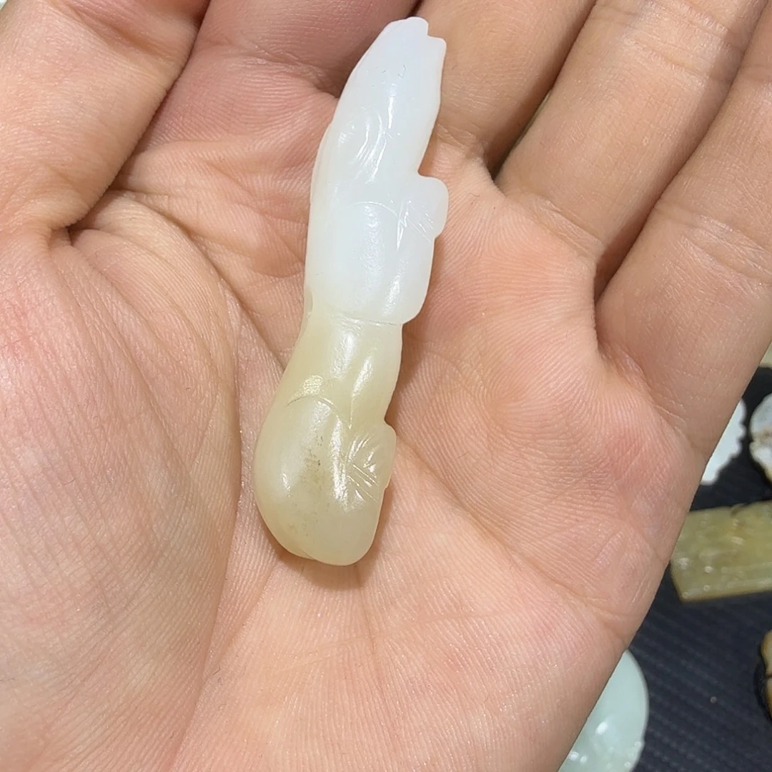 雲***揚和田玉未镶嵌挂件